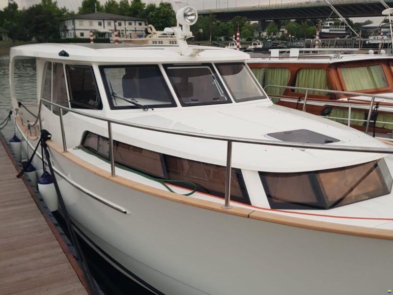 Greenline 33