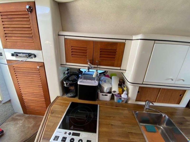 Maxum 2700 SCR