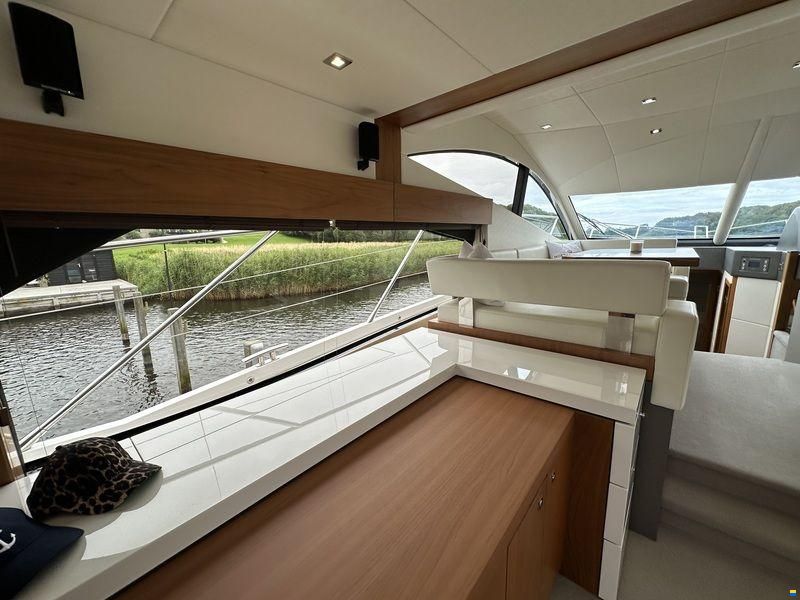 Sunseeker - Manhattan 53