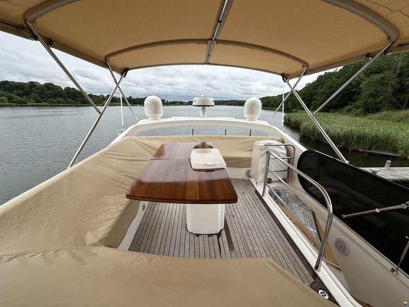Sunseeker - Manhattan 53
