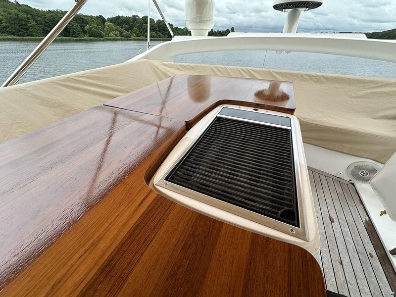 Sunseeker - Manhattan 53