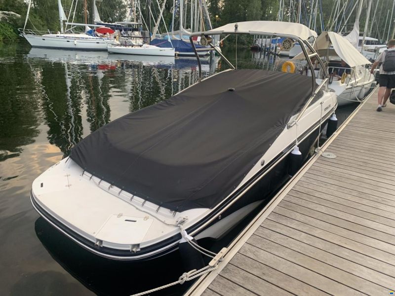 Rinker Captiva 246 R2 BR (QX 26)
