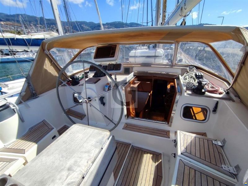 Nauticat 521