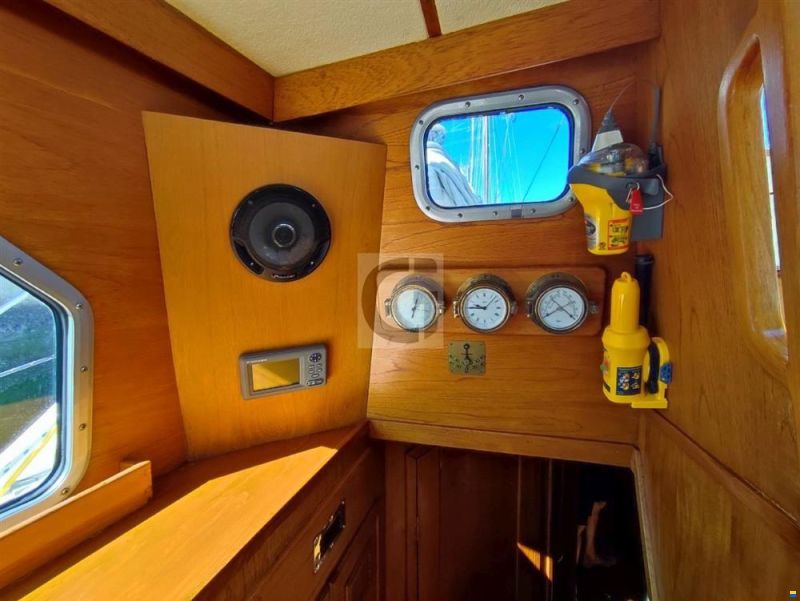 Nauticat 521
