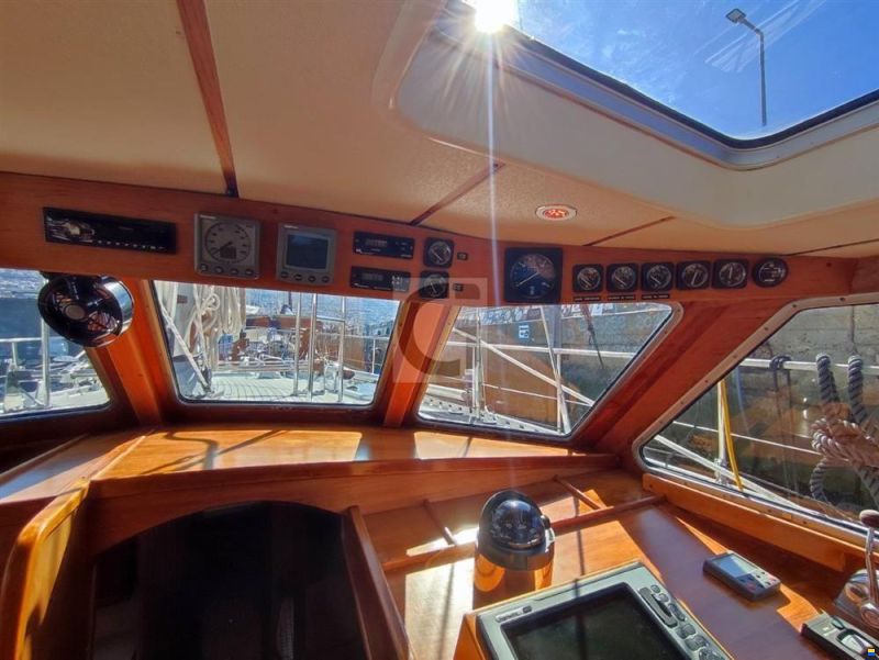 Nauticat 521