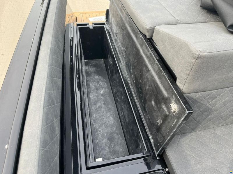 Maxima 740 Tender