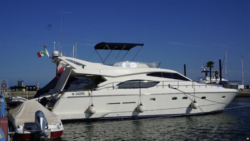 Ferretti 53