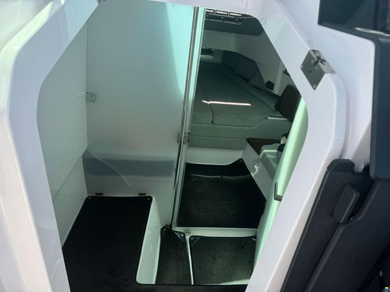 Axopar 37 Sun Top - Multistorage