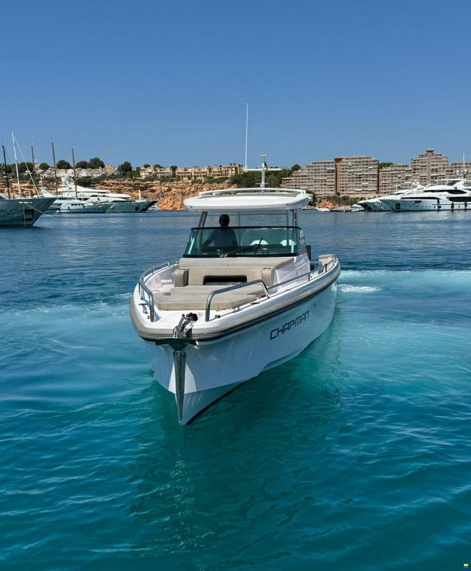 Axopar 37 Sun Top - Multistorage