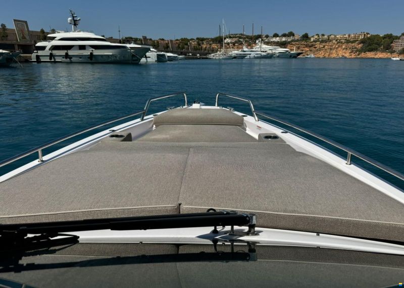 Axopar 37 Sun Top - Multistorage