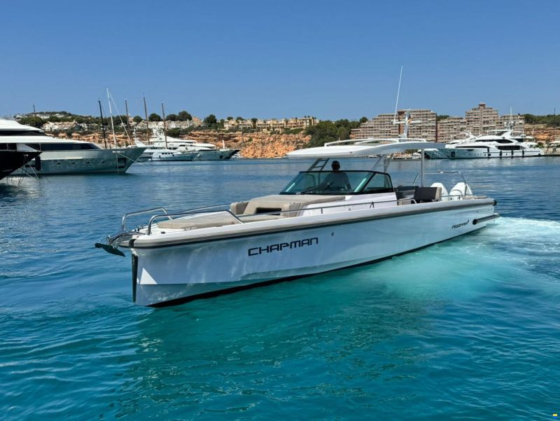 Axopar 37 Sun Top - Multistorage