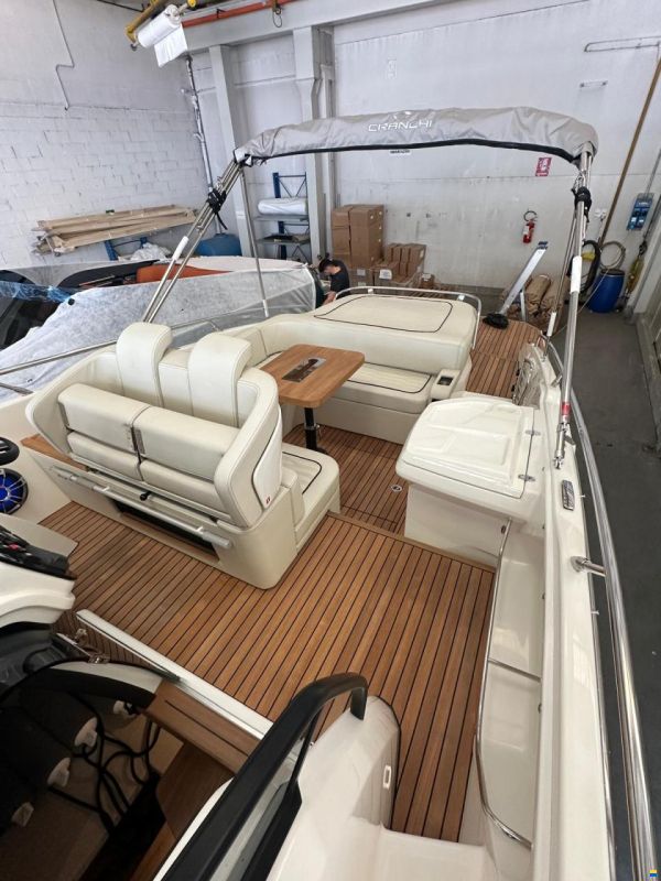 Cranchi Endurance 30