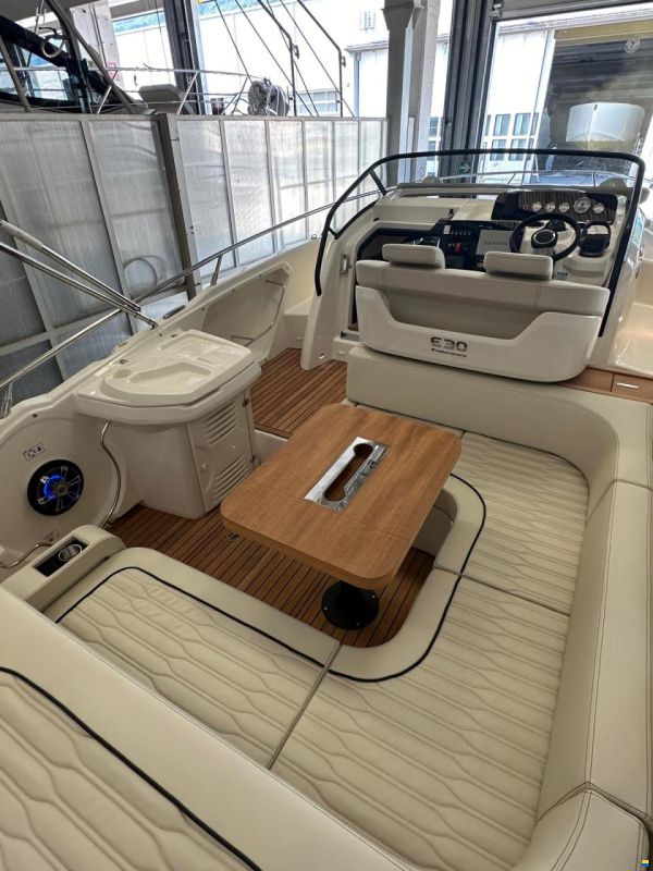 Cranchi Endurance 30