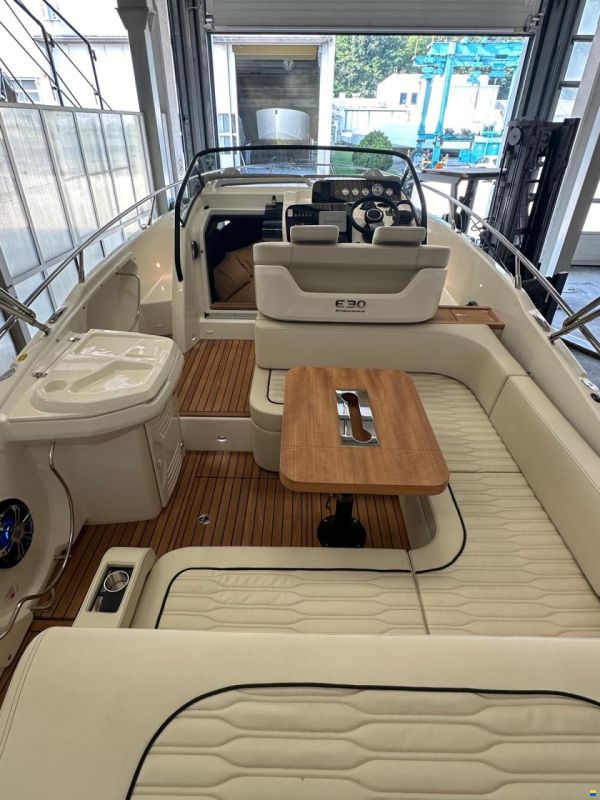 Cranchi Endurance 30