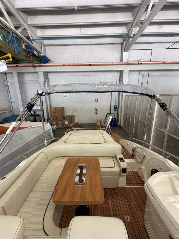 Cranchi Endurance 30