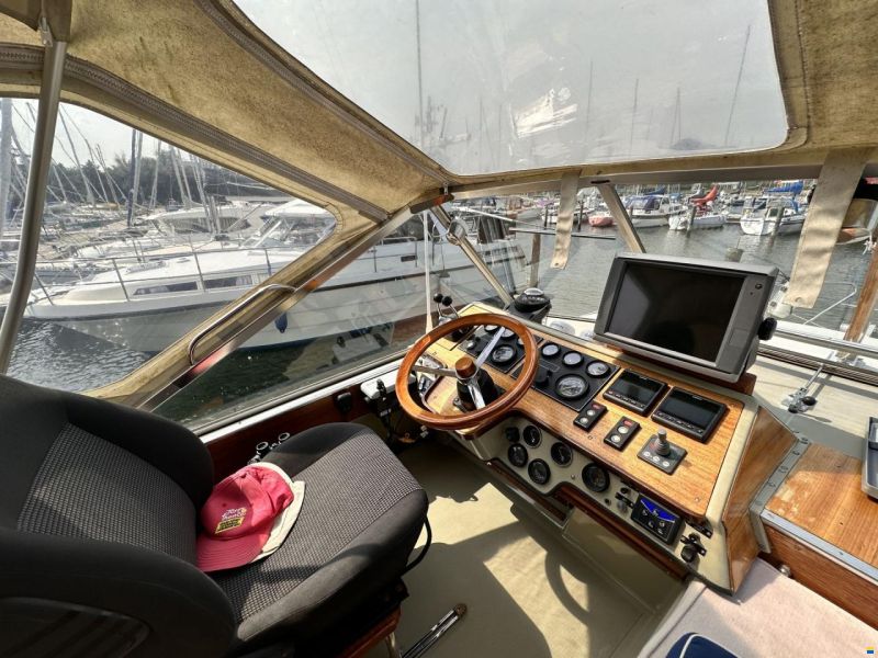Coronet 32 Oceanfarer