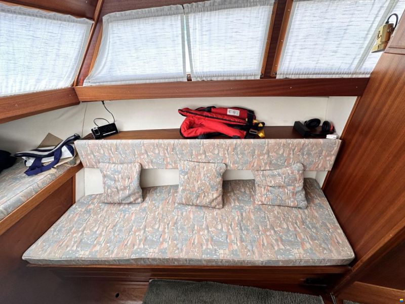 Coronet 32 Oceanfarer