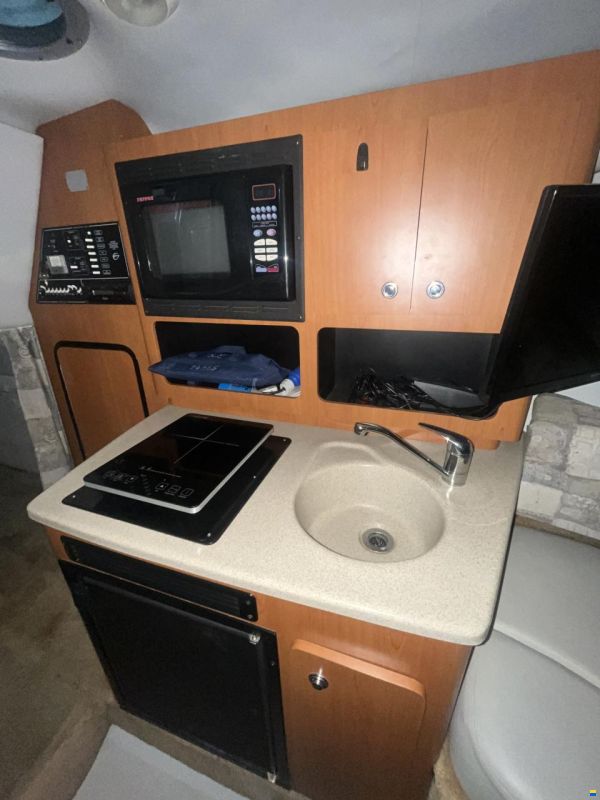 Crownline 270 CR