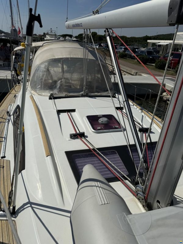 Beneteau Oceanis 43