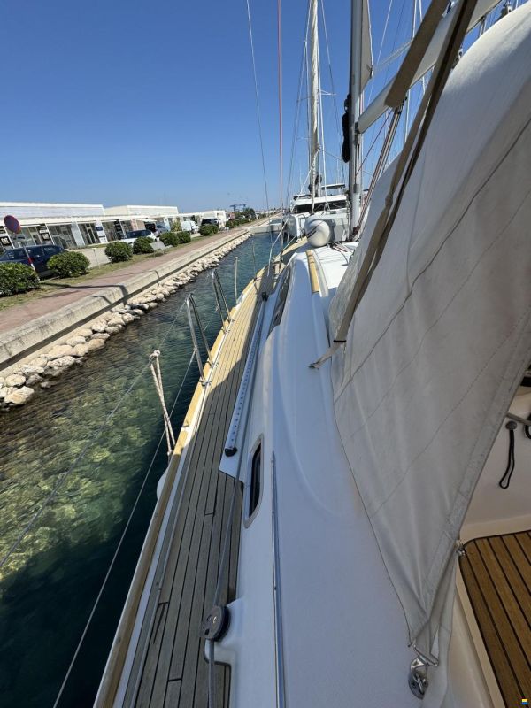 Beneteau Oceanis 43