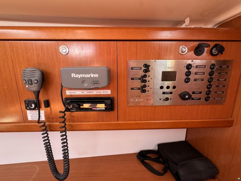 Beneteau Oceanis 43