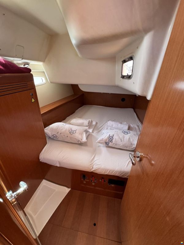 Beneteau Oceanis 43