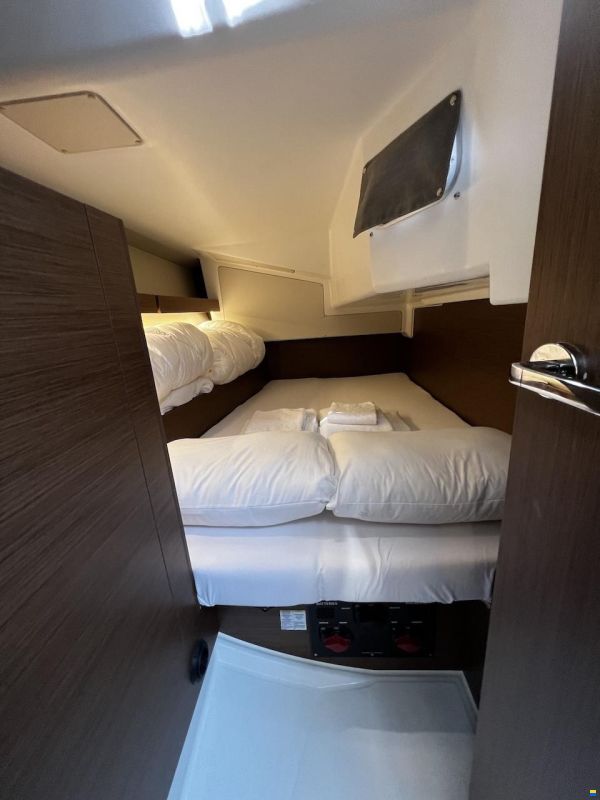 Beneteau Oceanis 34.1