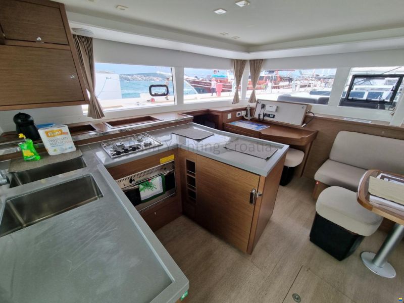Lagoon 450 s