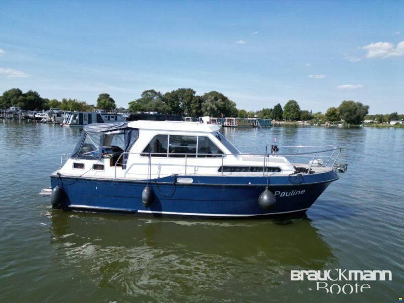 Müritz-Yacht Management Aquila 900 Trave