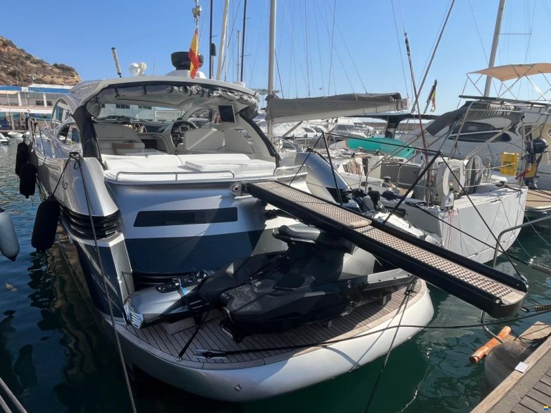 Pershing 50