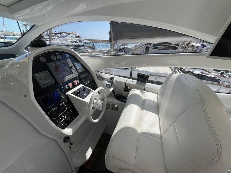 Pershing 50