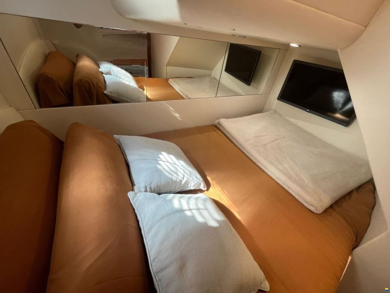 Pershing 50