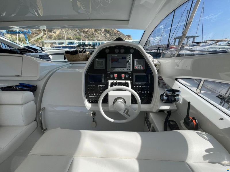 Pershing 50