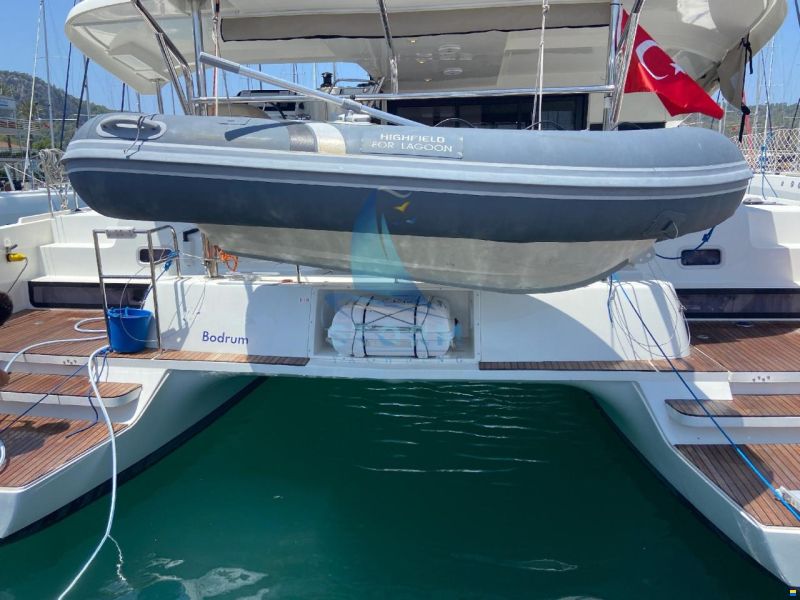 Lagoon 42