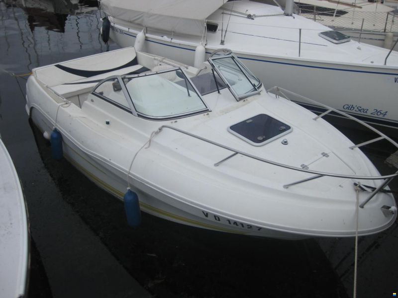 Quicksilver Bateau à moteur Quicksilver 625 Cruiser