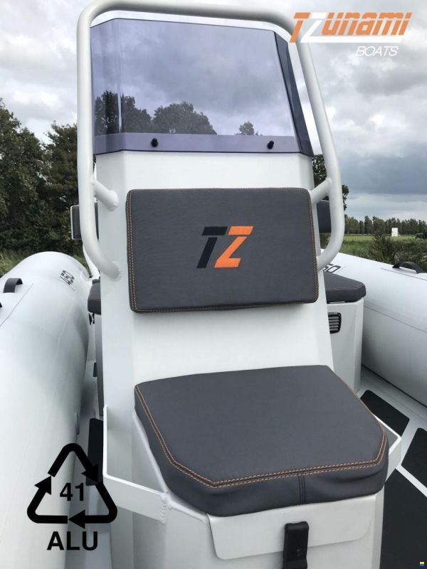Tzunami Rib TZ 450 Tender