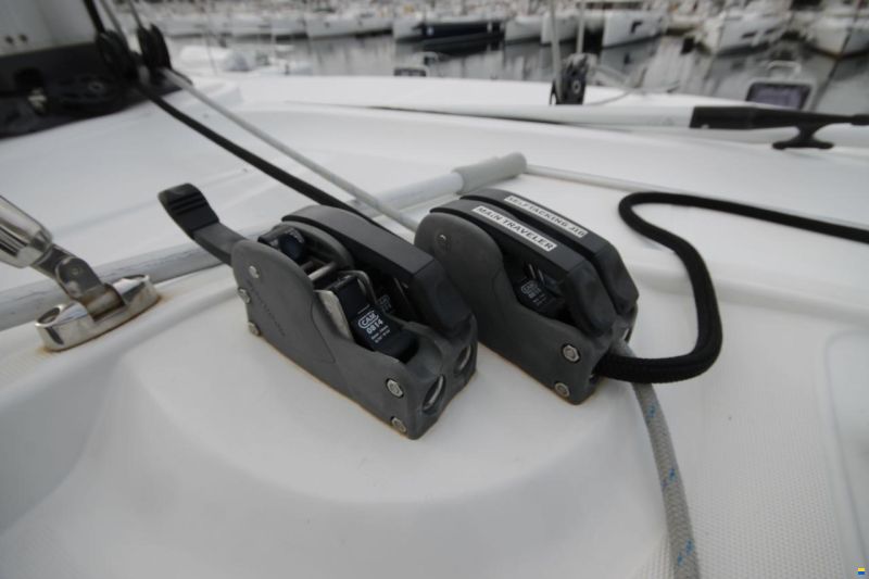 Lagoon 39