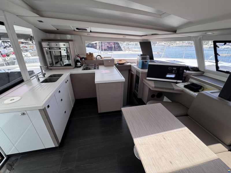 Fountaine Pajot ASTRÉA 42