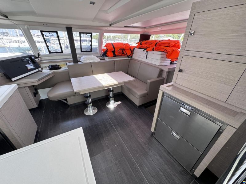 Fountaine Pajot ASTRÉA 42
