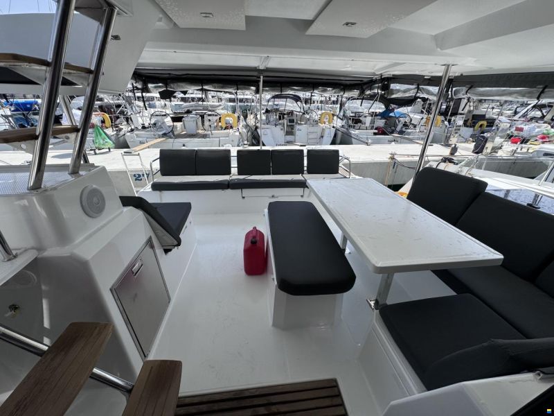 Fountaine Pajot ASTRÉA 42