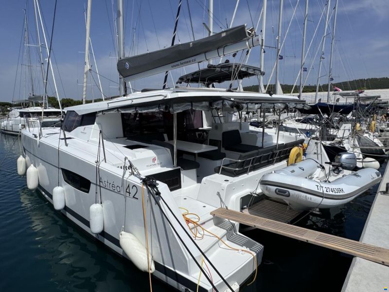 Fountaine Pajot ASTRÉA 42 image