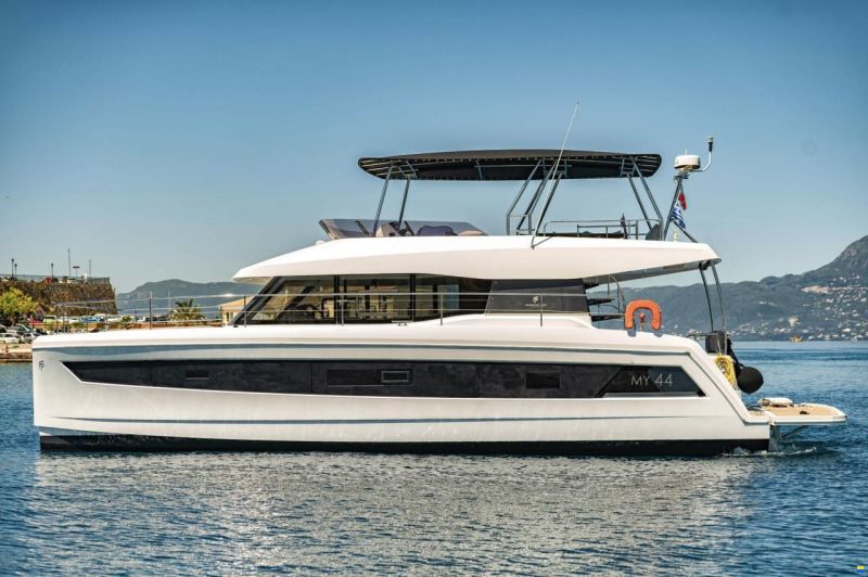 Fountaine Pajot MY 44