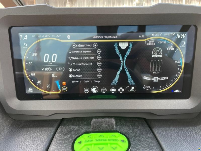 Malibu 23 LSV Wakesetter