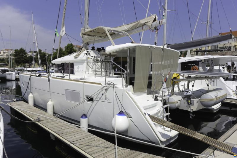 Lagoon 400