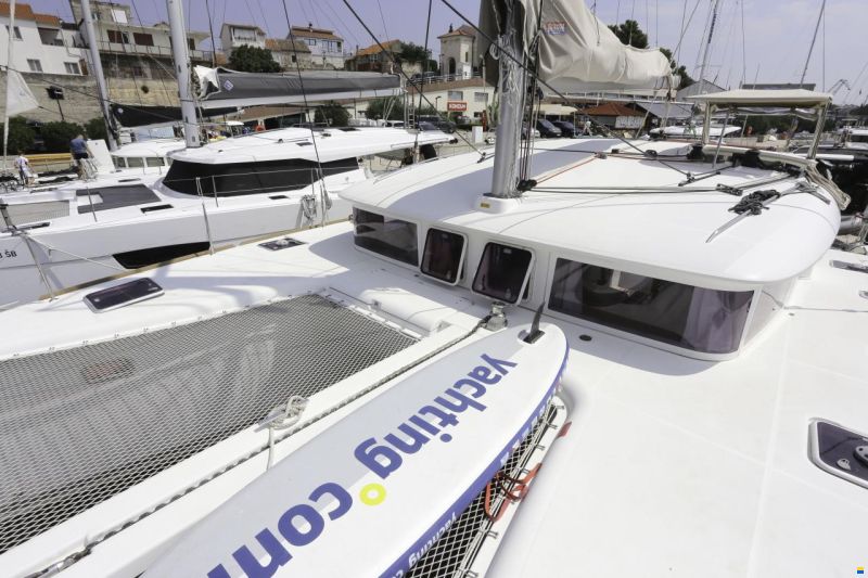 Lagoon 400