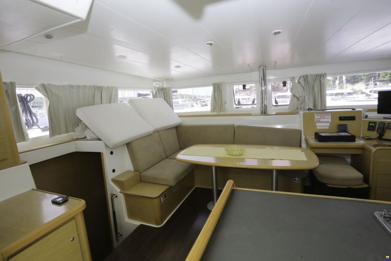 Lagoon 400