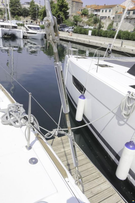 Lagoon 400