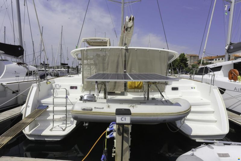 Lagoon 400