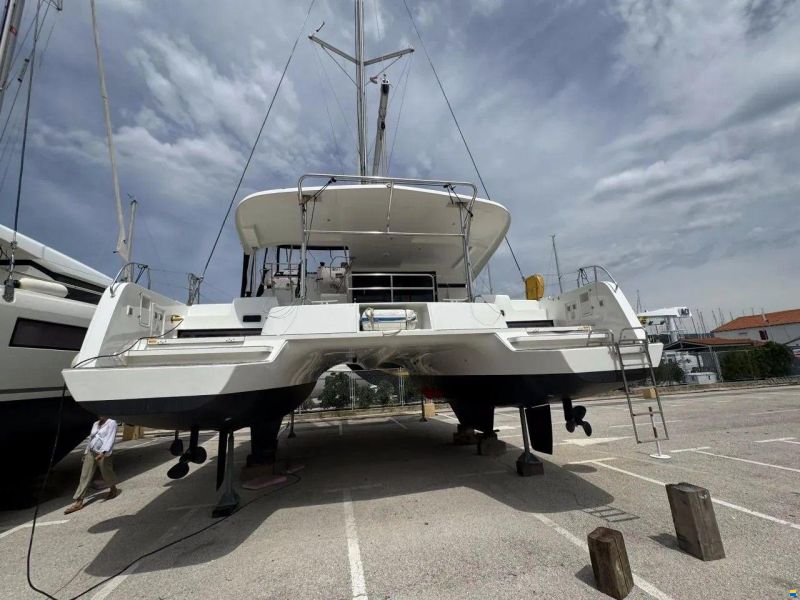 Lagoon 42