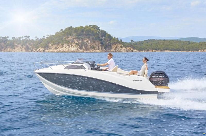 Quicksilver 555 Cabin/115 CV prêt à naviguer